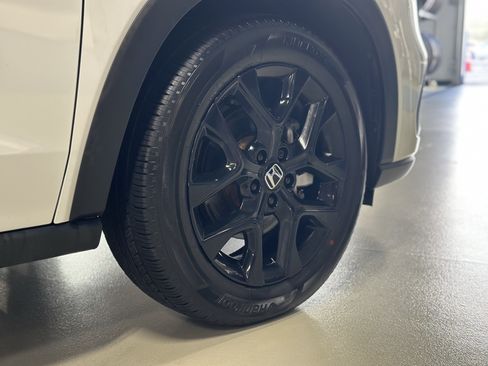 Used 2025 Honda HR-V Sport image 25