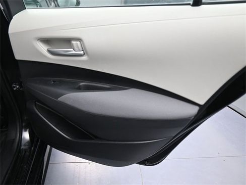 Used 2020 Toyota Corolla LE image 13