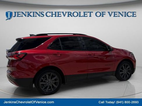 Certified 2023 Chevrolet Equinox RS w/ RS Leather Package FWD image 5