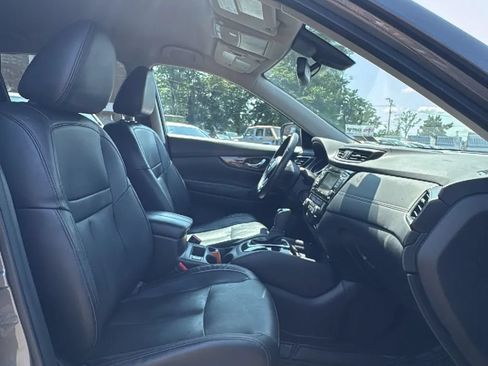 Used 2018 Nissan Rogue SL AWD/4WD image 26