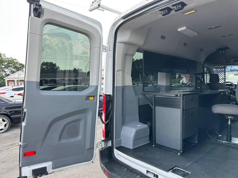 Used 2015 Ford Transit 150 XLT RWD image 36