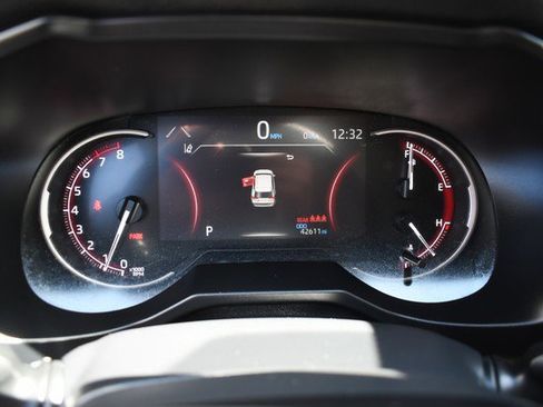 Certified 2024 Toyota RAV4 LE image 31