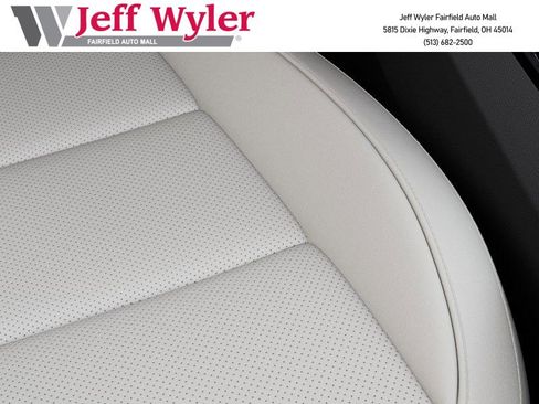 New 2025 Kia Telluride S image 25