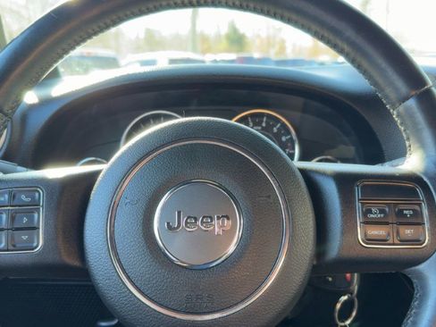 Used 2014 Jeep Wrangler Unlimited Sahara w/ Connectivity Group image 20