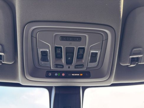 Used 2022 GMC Sierra 1500 Denali w/ Denali Reserve Package image 26