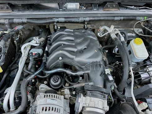 Used 2018 Jeep Wrangler Unlimited Sport w/ Connectivity Group image 25