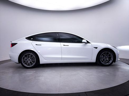 Used 2021 Tesla Model 3 Standard Range Plus RWD image 34
