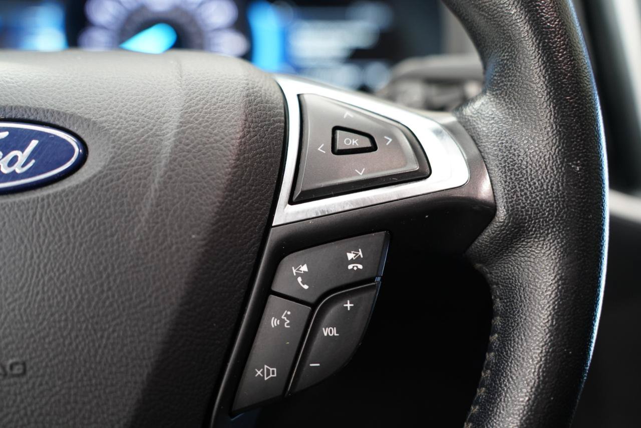 Used 2023 Ford Edge SEL AWD/4WD image 16