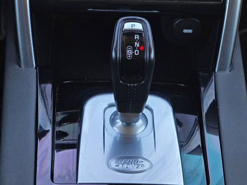 Used 2020 Land Rover Discovery Sport image 16