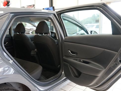 Used 2023 Hyundai Elantra SEL w/ Convenience Package FWD image 45