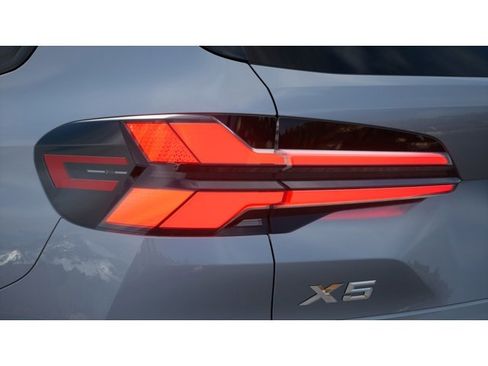 New 2026 BMW X5 xDrive50e AWD/4WD image 8