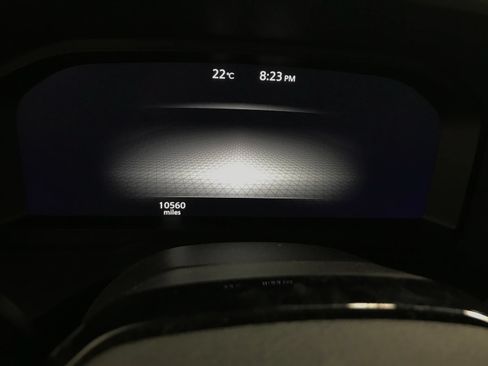Used 2025 Nissan Rogue SL AWD/4WD image 18