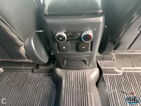 Used 2022 Ford Explorer XLT w/ Equipment Group 202A RWD image 13