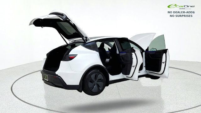 Used 2026 Tesla Model Y 2WD image 18