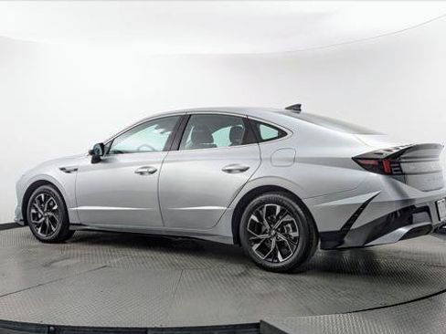 Used 2025 Hyundai Sonata SEL FWD image 6