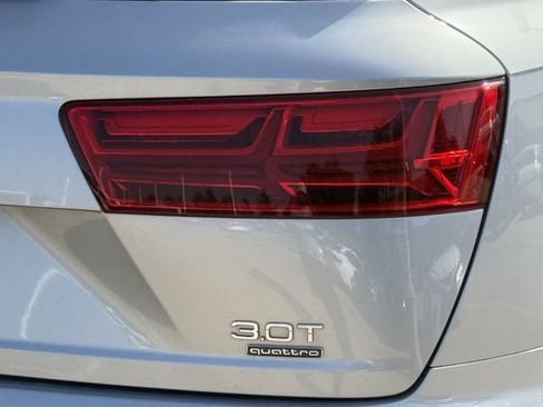 Used 2018 Audi Q7 3.0T Prestige w/ Prestige Package AWD/4WD image 7