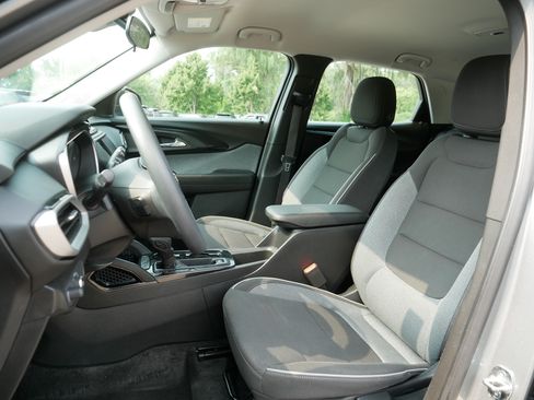 Used 2023 Chevrolet TrailBlazer LS AWD/4WD image 34