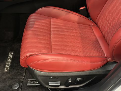 Used 2024 Genesis G70 3.3T Advanced AWD/4WD image 12