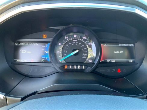 Used 2019 Ford Edge Titanium w/ Equipment Group 301A FWD image 22