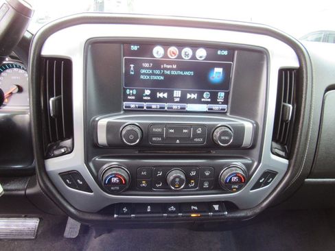 Used 2018 GMC Sierra 2500 SLT w/ Duramax Plus Package AWD/4WD image 24