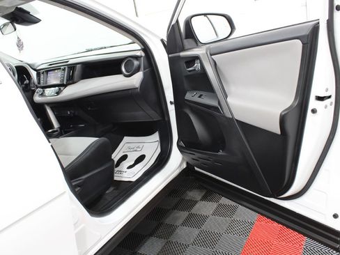 Used 2016 Toyota RAV4 XLE w/ Convenience Package AWD/4WD image 23