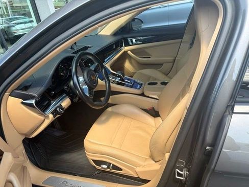 Used 2017 Porsche Panamera 4 AWD/4WD image 11