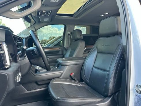 Used 2024 GMC Sierra 2500 Denali w/ Denali Reserve Package AWD/4WD image 12