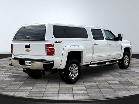 Used 2019 Chevrolet Silverado 2500 LT w/ LT Convenience Package AWD/4WD image 7