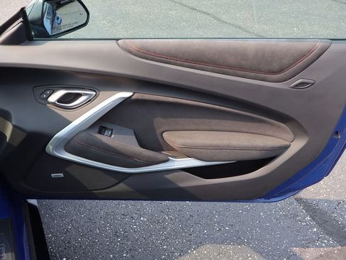 Used 2022 Chevrolet Camaro ZL1 RWD image 22