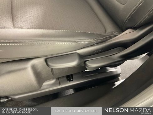 Used 2025 Buick Encore GX Preferred FWD image 26