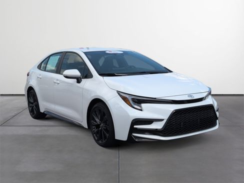 Certified 2026 Toyota Corolla SE FWD image 7