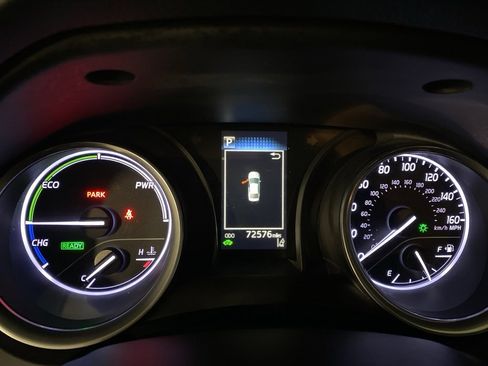 Used 2018 Toyota Camry LE image 17