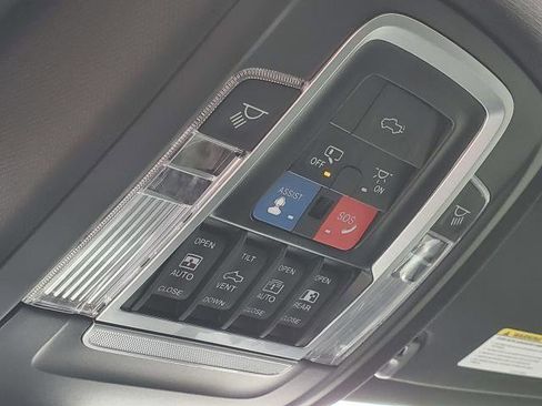 Used 2022 RAM 1500 Laramie image 23