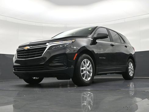 Used 2024 Chevrolet Equinox LS FWD image 24