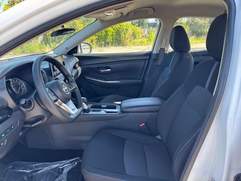 Used 2025 Nissan Sentra SV FWD image 18