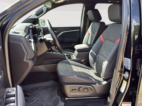 Used 2023 Chevrolet Colorado Z71 w/ Z71 Convenience Package 2 image 12