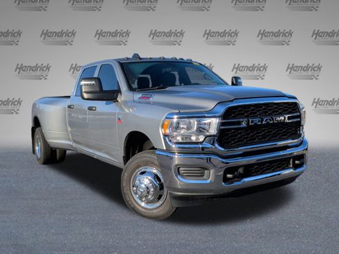 Used 2024 RAM 3500 Tradesman w/ Chrome Appearance Group image 2