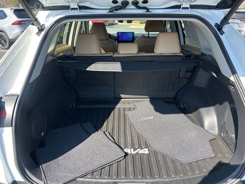 Used 2024 Toyota RAV4 Limited image 8