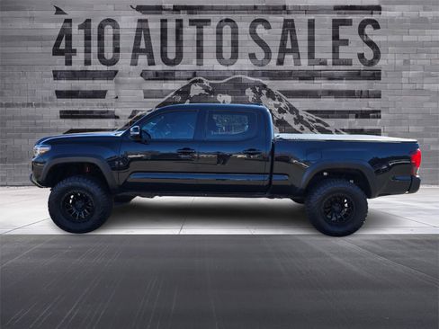 Used 2015 Toyota Tacoma 4x4 Double Cab w/ TRD Sport Package image 7