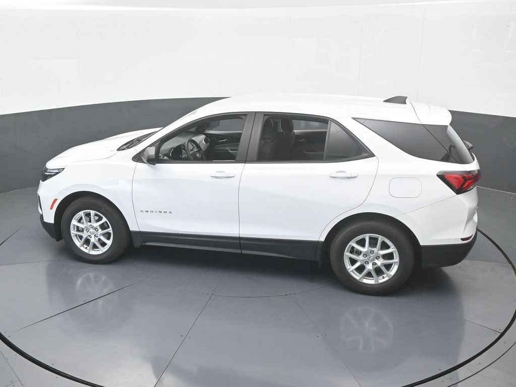 Used 2024 Chevrolet Equinox LS w/ LS Convenience Package FWD image 47