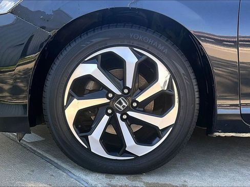 Used 2017 Honda Accord EX-L image 12