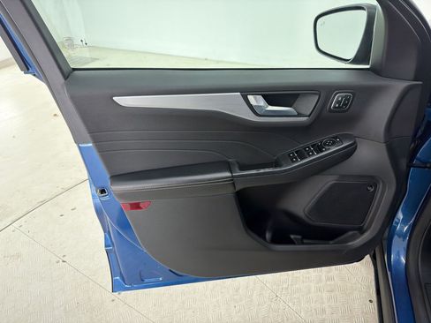 Used 2023 Ford Escape Platinum w/ Premium Technology Package FWD image 14