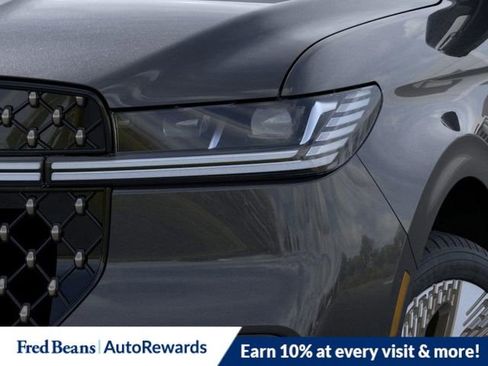 New 2026 Lincoln Navigator L Black Label AWD/4WD image 19