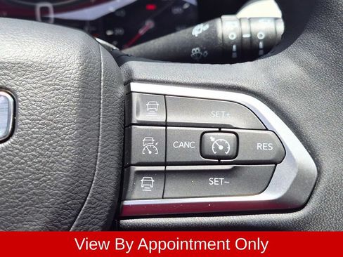 Used 2025 Jeep Compass Limited AWD/4WD image 22
