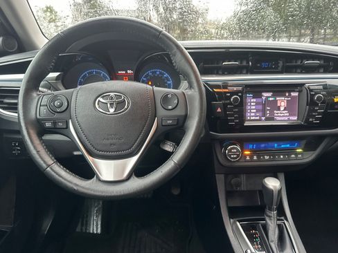 Used 2014 Toyota Corolla S w/ Driver Convenience Package image 17