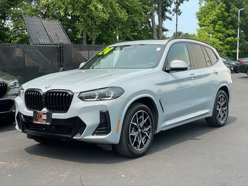 Used 2024 BMW X3 xDrive30i w/ Premium Package AWD/4WD image 2