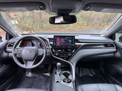 Used 2022 Toyota Camry XSE w/ Navigation Package image 34