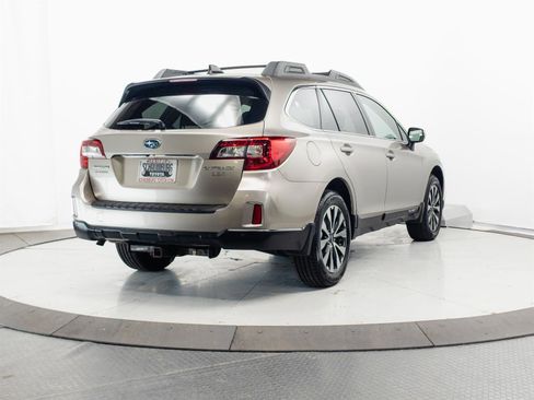 Used 2017 Subaru Outback 2.5i Limited AWD/4WD image 12