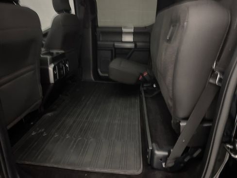 Used 2016 Ford F150 XLT w/ Equipment Group 302A Luxury AWD/4WD image 38