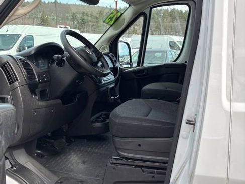 Used 2025 RAM ProMaster 2500 w/ Convenience Group image 21
